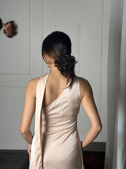 Aura One-Shoulder satin scarf midi dress