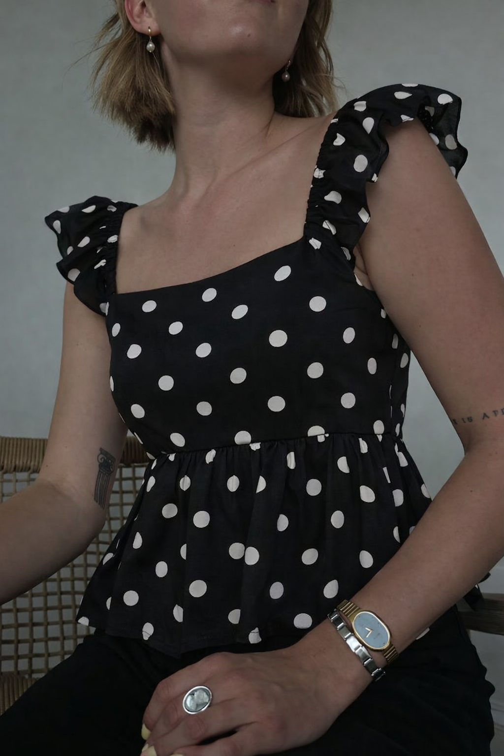 Polka dot Ruffle Sleeve Crop Top